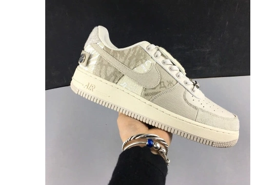 CN2405-902 Scott  FORCE 1 NIKE AIR  White Travis x Grey 0204